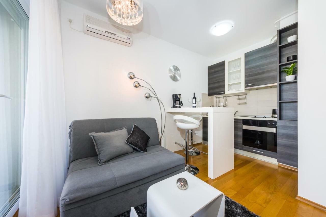 Studio Apartment K & K With Free Garage Zadar Exteriör bild