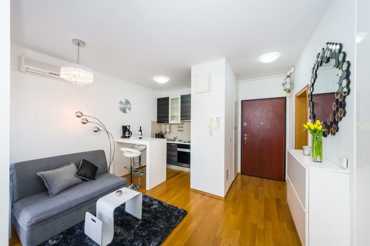 Studio Apartment K & K With Free Garage Zadar Exteriör bild