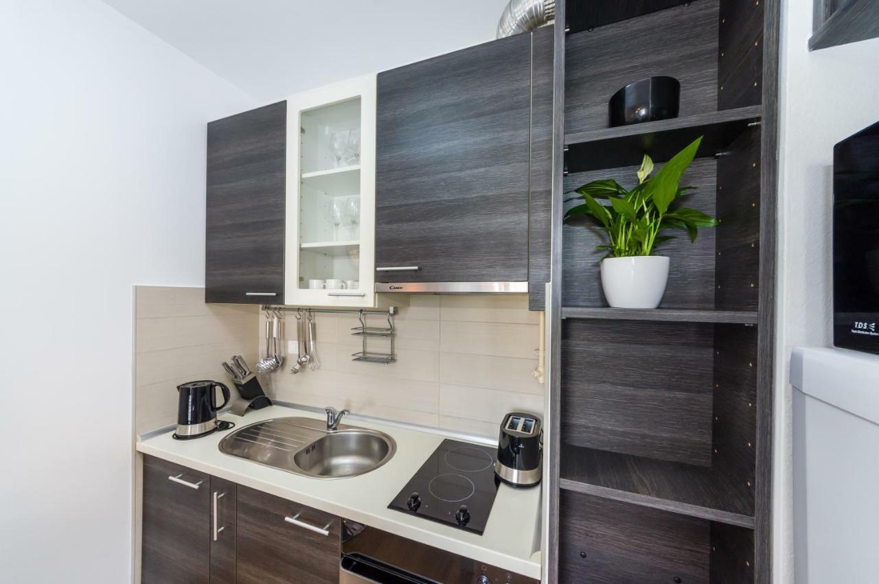 Studio Apartment K & K With Free Garage Zadar Exteriör bild